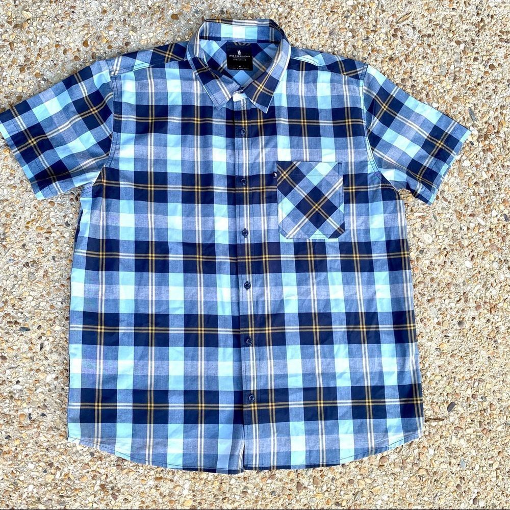 Men’s Junk Food Plaid Short Sleeve Button Down Shirt Size XL